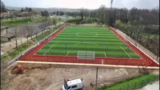 Transformation d'un terrain de football enherb&eacute; en gazon synth&eacute;tique, pour &agrave; Gu&icirc;tres en Gironde