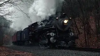 Reading & Northern 425 Santa Trains out of Tamaqua
