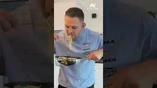 Schwinger Remo K&auml;ser kocht Pasta (Bsch&uuml;ssig Pappardelle) mit Marroni und Steinpilzen
