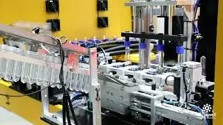 4-Cavity Linear Blow Molding Machine