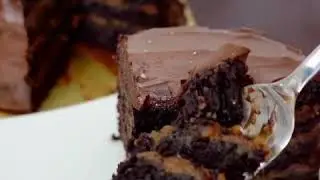 Chocolate cake with Salted Caramel filling