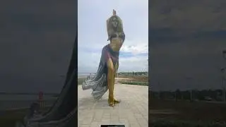 🇨🇴La Estatua de Shakira en #barranquilla #curramba #travelcolombia #caribecolombiano #travellife