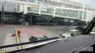 Funny Aircraft Marshaller Fail - Cockpit View