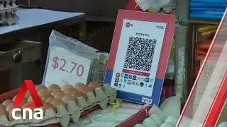 More than half of Singapore&rsquo;s hawker stalls now offer cashless payments