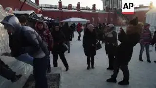 St Petersburg residents unfazed by cold snap