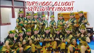 TARI SENTHEREWE GALANG DANA BRAYAT AGENG MERAPI PEDULI SUMATRA DAN ACEH di lapangan bawukan 