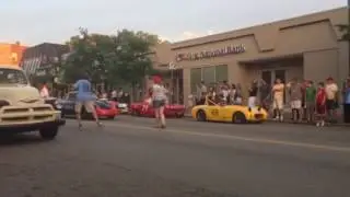 2016 Pittsburgh Vintage Grand Prix Speed Parade on Forbes Ave