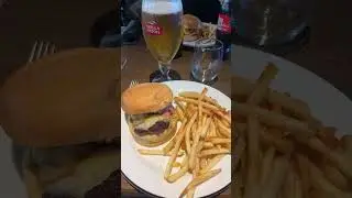 Fuimos a comer al restaurante de River, &iexcl;s&iacute;, adentro del Monumental! ⚽🍔 #food #river #riverplate