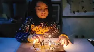 12 Days of Christmas Science: Simple Light Circuit