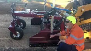 SharpGrade 2.2(7') DGR Laser grader with Leica Tri-sonic Sensor on String line