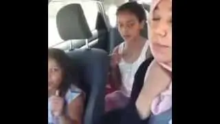Vines White vs  Arab girls - Music in the Car!! (Arab Daily Vines)