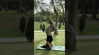 Advanced headstand variation #motivation
