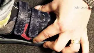 FITTING BOYS SHOES