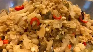 Preserved radish with pickled mustard greens 菜䀯炒榨菜