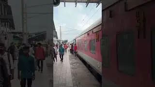 12834 Howrah Ahmedabad superfast express #indianrailwayshighspeedtrain #superfastexpress #train
