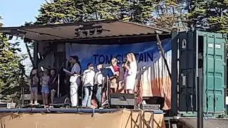 Edenhope College Choir (Tom Curtain)