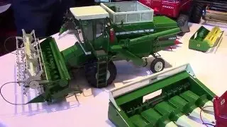 1/16 Scale Working Oliver 7800 Combine