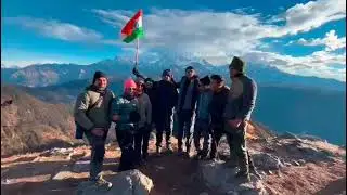 Brahamatal Summit Track With Our Flag | 12100 ft. | #travel #uttarakhand #bramhatallake #india #flag