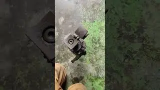 vintage car jack!! how old is it??🤔🤔 #carjack #jackstand #vintage #tools #old #viral #find