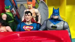 Lunch time at The Hall of Justice - Super Friends/ Super Powers