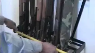 Gun Rack: Locking Wall Gun Racks