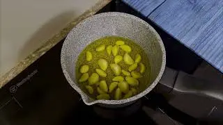 Confit Garlic: Soft, Sweet, and Flavourful (#howto #howtocook)