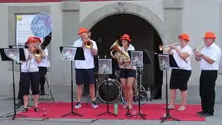 StilVol _ Roter Teppich B&uuml;lach _ Don't Stop Me Now