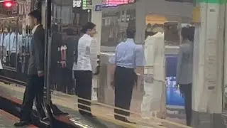 感動！！天皇皇后両陛下がE655系を下車するシーン