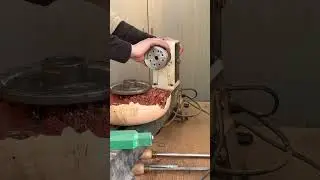 Life edge burl bowl. 5 hours of woodturning in 1 minute.  #woodturning #woodbowl #asmr #shorts