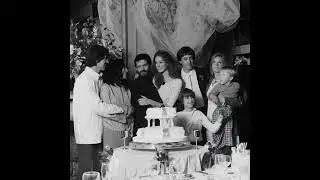Ringo Starr and Barbara Bach: A Love Story That Stands the Test of Time  #history #photography