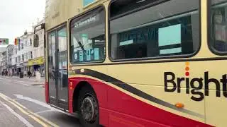 BRIGHTON & HOVE BUS ROUTE 25 ARRIVING INTO WESTERN ROAD BRIGHTON