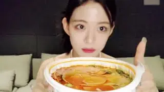 마라탕과 기울어진 챙이 [프로미스나인]