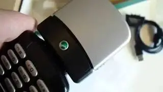 SONY ERICSSON T290A + SONY ERICSSON COMMUNICAM MCA-30 + USB CABLE DCU-11: Tel&eacute;fono M&oacute;vil - 5/8