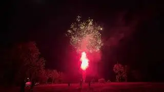 Danger Mines 100s #4thofjuly #fireworks #pyroaddicts #banger #pyronation #fireworksdisplay