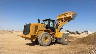 ￼ New Caterpillar 966GC Wheel Loader ￼ Truckers & Actress truck ￼ to load Shivel and base course