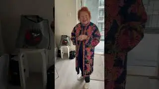HAA! Oho, mit&auml;s sielt&auml; Piepposkan takin alta paljastui!?😅 Mummodisko totta kai...😍