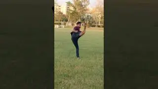 Tricking combinations kicks 😱 💥#youtubeshorts #martialarts #flip #tricking #trickinglife #shorts #1m