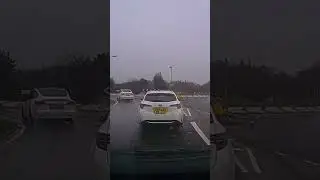 #cambridgeuk #car #ukdrivers #driving #taxi #baddrivers #worstdrivers #cambridgeshire #highwaycode