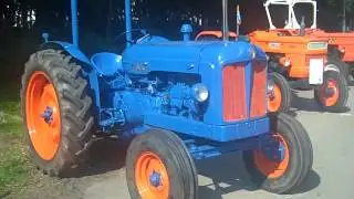 OVERALTEVINDEN Agro Techniek 2012 Walibi OTMV Oude Tractoren FORDSON MAJOR 002