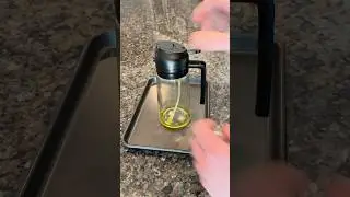 The perfect 2-in-1 olive oil sprayer & pourer for the kitchen.