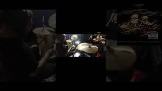 Quizas una de las mejores intros del NU METAL...