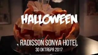 Halloween Radisson Sonya Short