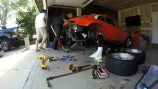 Timelapse of a Porsche 911 Engine Removal