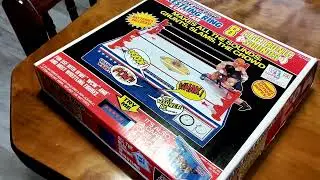 UNBOXING VID! ULTRA RARE CHAMPIONSHIP WRESTLING RING AND CARRY CASE CIRCA 1990 FOR KNOCKOFF FIGURES!