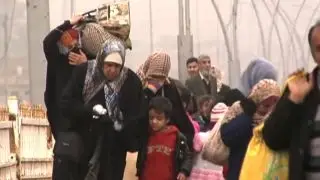 Exclusive: Humanitarian crisis sends families fleeing Mosul