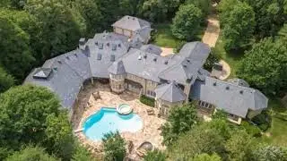 Ivester Jackson Distinctive Properties | Christie's International Real Estate - 8333 Providence Road