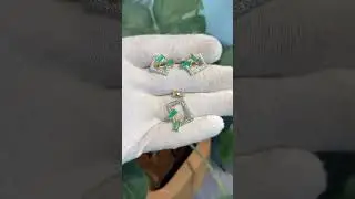 Round Brilliant Cut Natural Diamonds & Green Emerald Designer Pendant Set | Timeless Luxury 💎💚