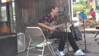 Seth Okrend performs Little Red Rooster