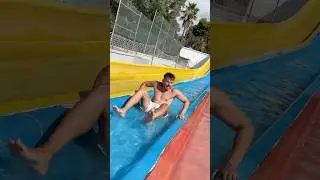 Carrera de Tobog&aacute;n de Agua🛝🏁#comedia