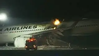 Plane on Fire at Tokyo&rsquo;s Haneda Airport